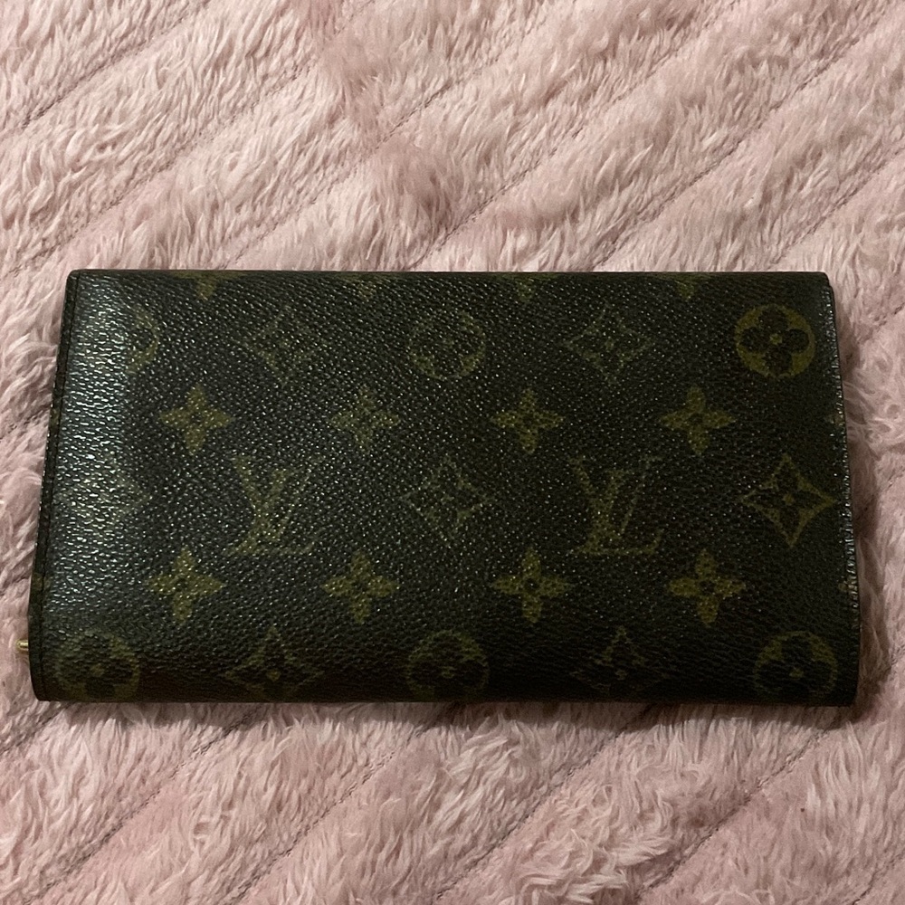 Louis Vuitton Brown Monogram Wallet - Picture 5 of 14